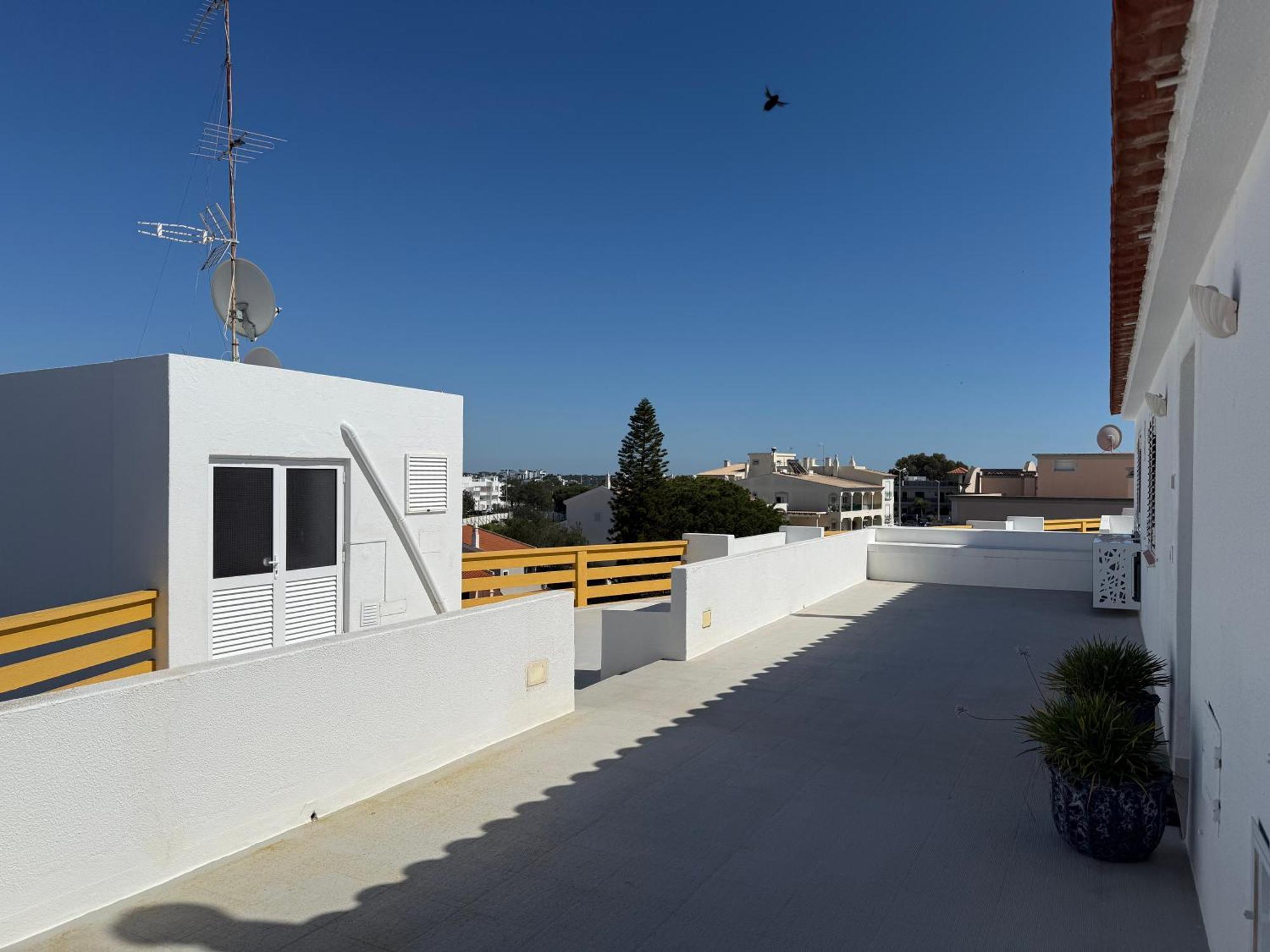 Penthouse S.Jorge Seaview T4 Apartment Quarteira Bagian luar foto